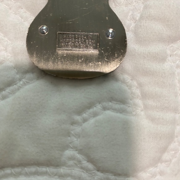 Hard Rock Cap (Bundled with Key Ring and Pin) - Picture 8 of 12